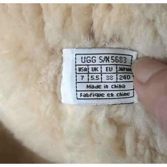 UGG Sunset 5683 Gray Sheepskin Shearling Mid Calf Boots Zip Women’s Size 6.5 / 7 - Picture 12 of 12